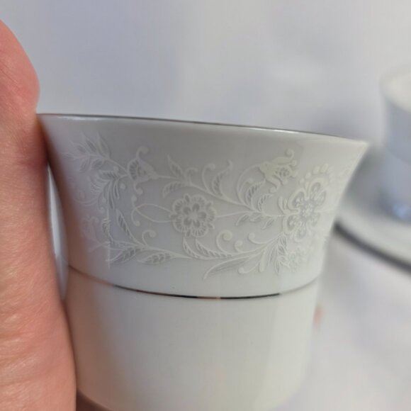 TWO Crown Ming Queen's Lace Cup & Saucer Sets White Flowers Platinum Trim - Picture 7 of 16
